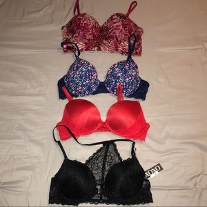 4 Pairs of Bras